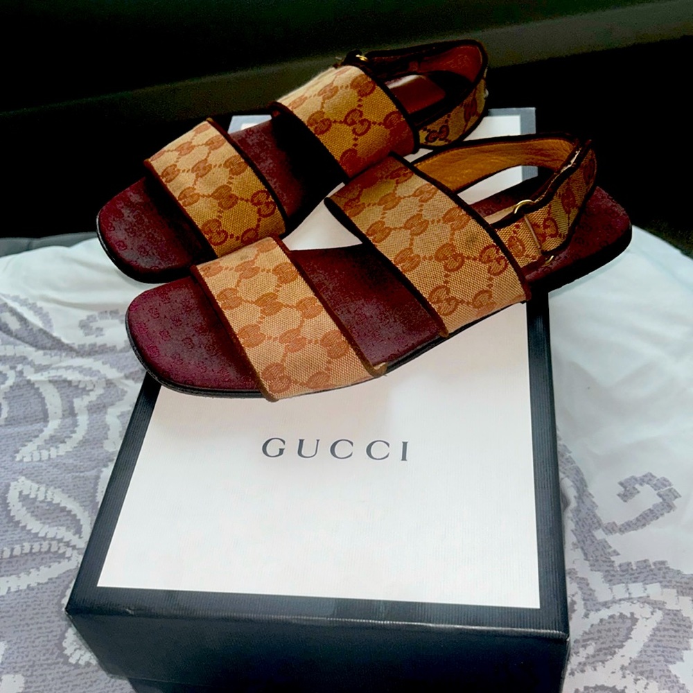 Gucci sandals